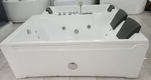 Amak Straight Massage Bathtub/Jacuzzi (Husband and Wife)